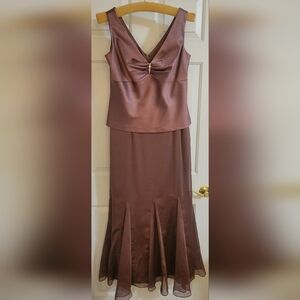 STUNNING PATRA FORMAL GOWN WITH PLEATED HEMLINE & JACKET SIZE 10